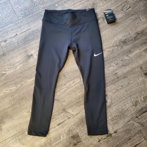 NWT! Super Cute Nike Swoosh Leggings Size: S